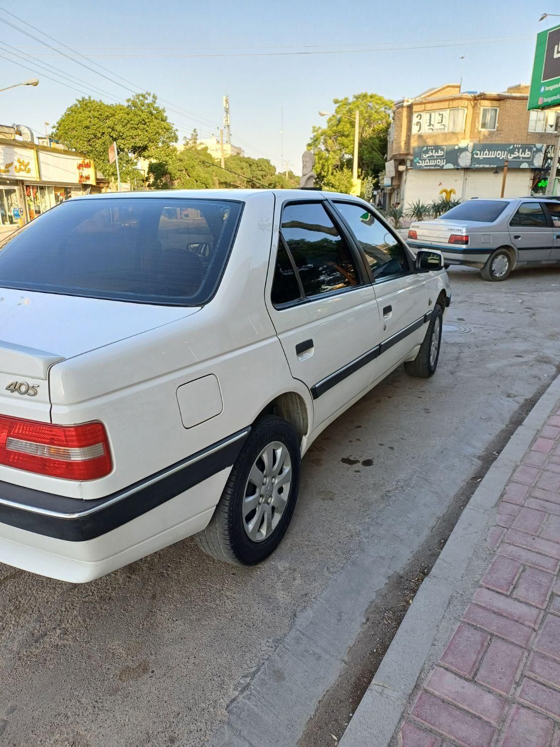پژو 405 SLX بنزینی  XU7 - 1390