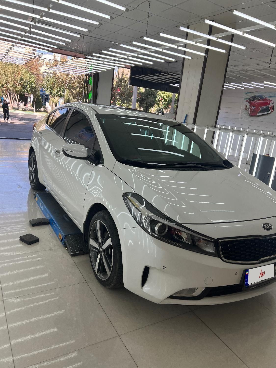 کیا سراتو 2.0 لیتر اتوماتیک GT لاین - 2017