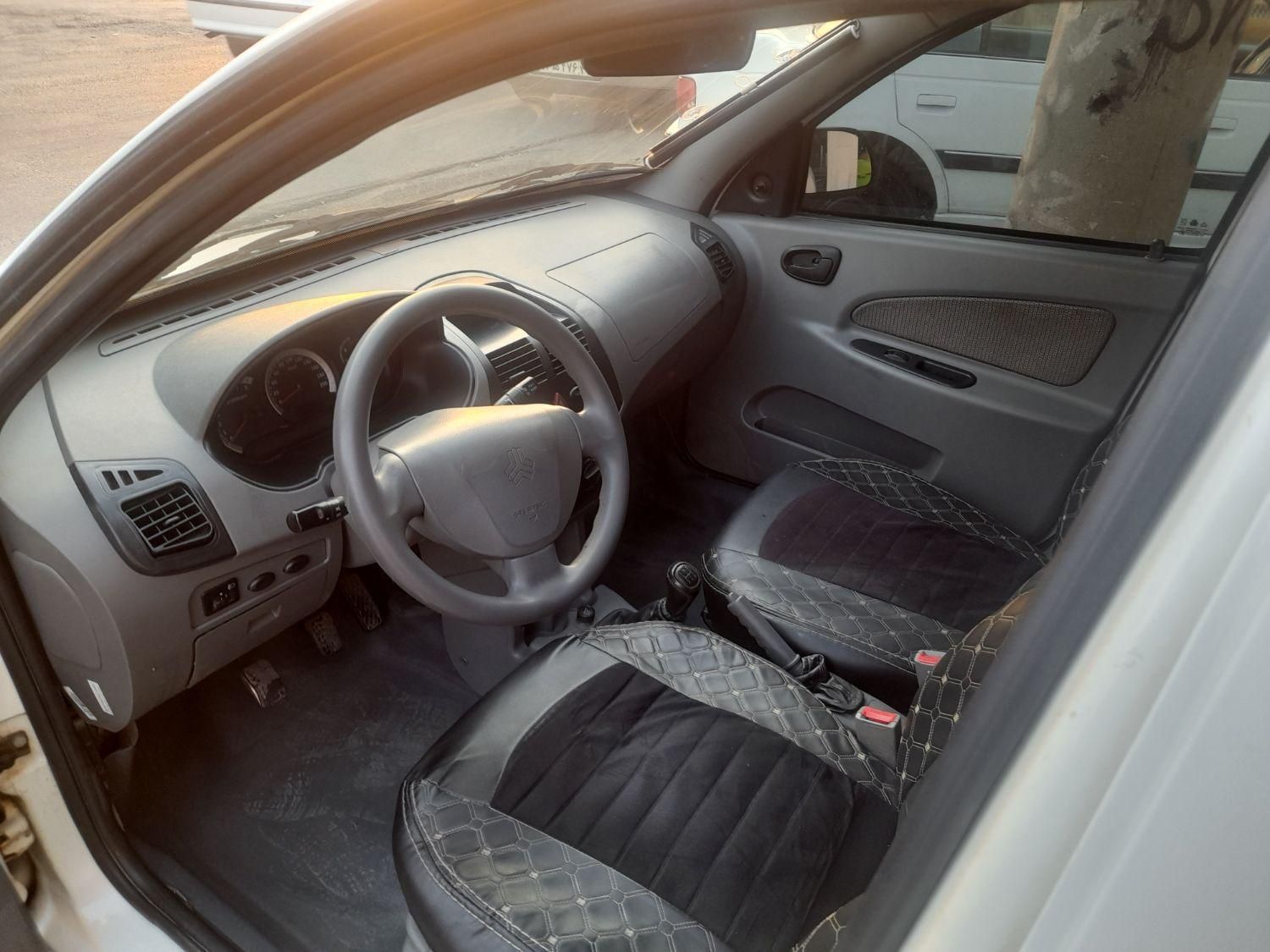 تیبا صندوق دار SX - 1398