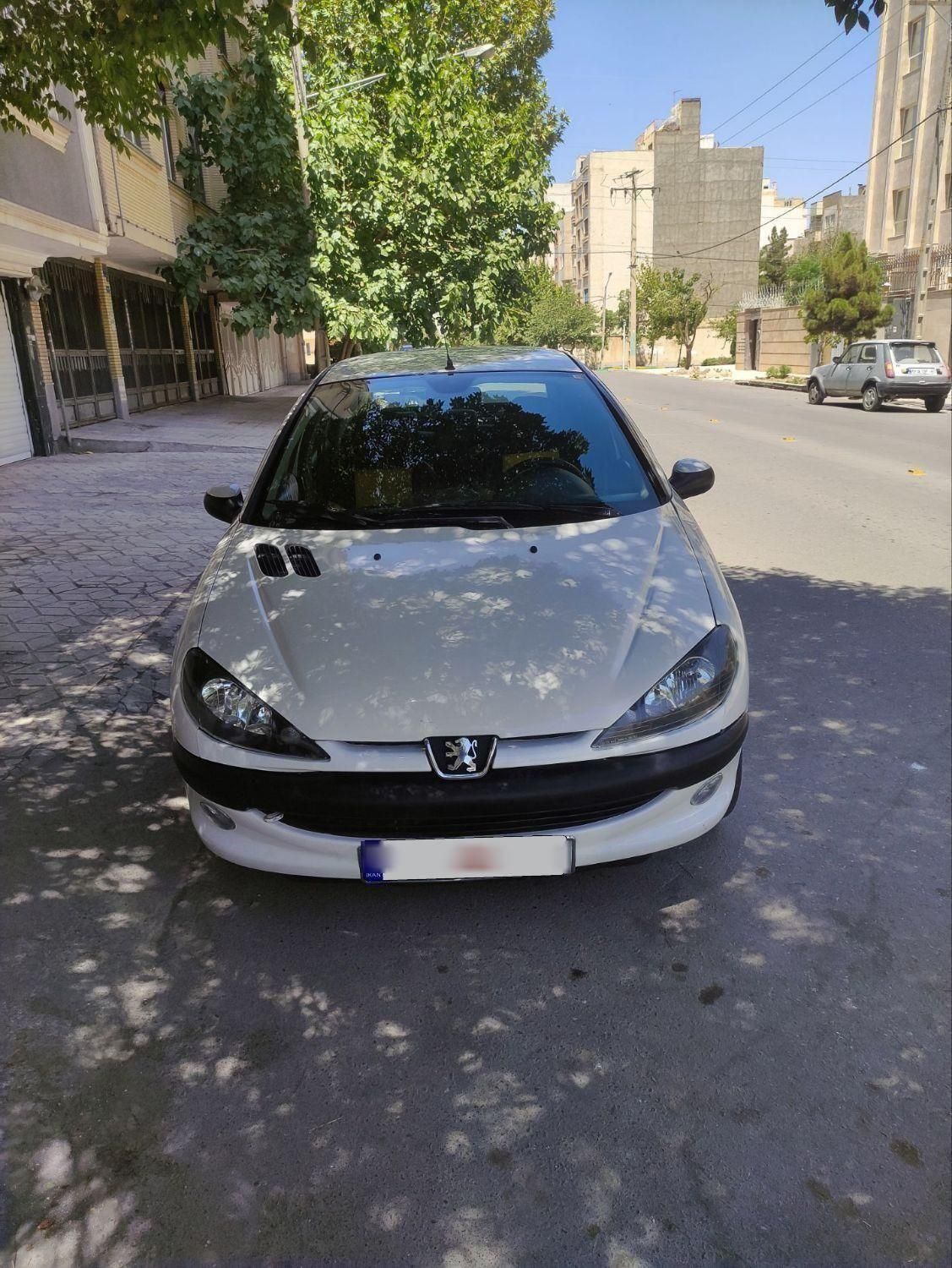 پژو ۲۰۶ صندوق دار v8 - 1387