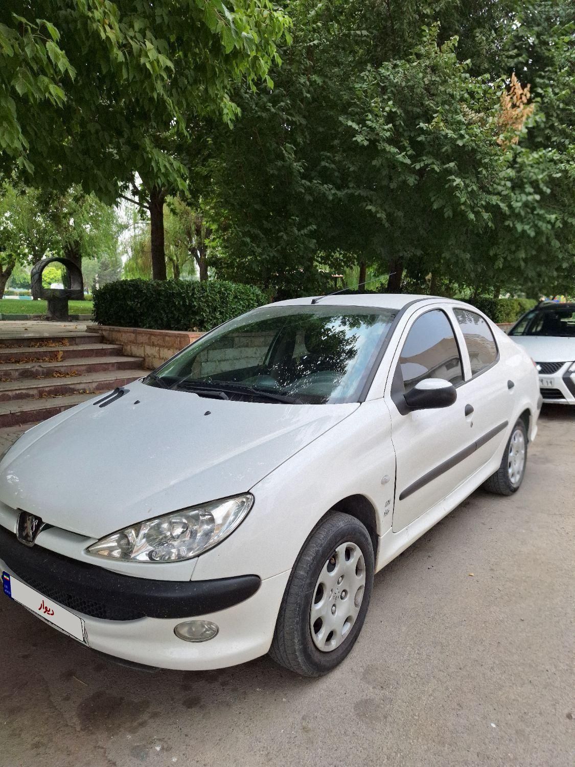 پژو ۲۰۶ صندوق دار v8 - 1400