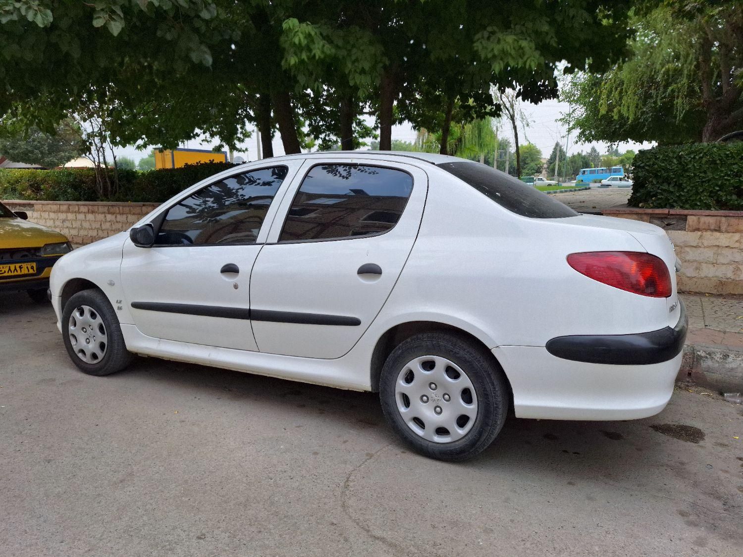 پژو ۲۰۶ صندوق دار v8 - 1400