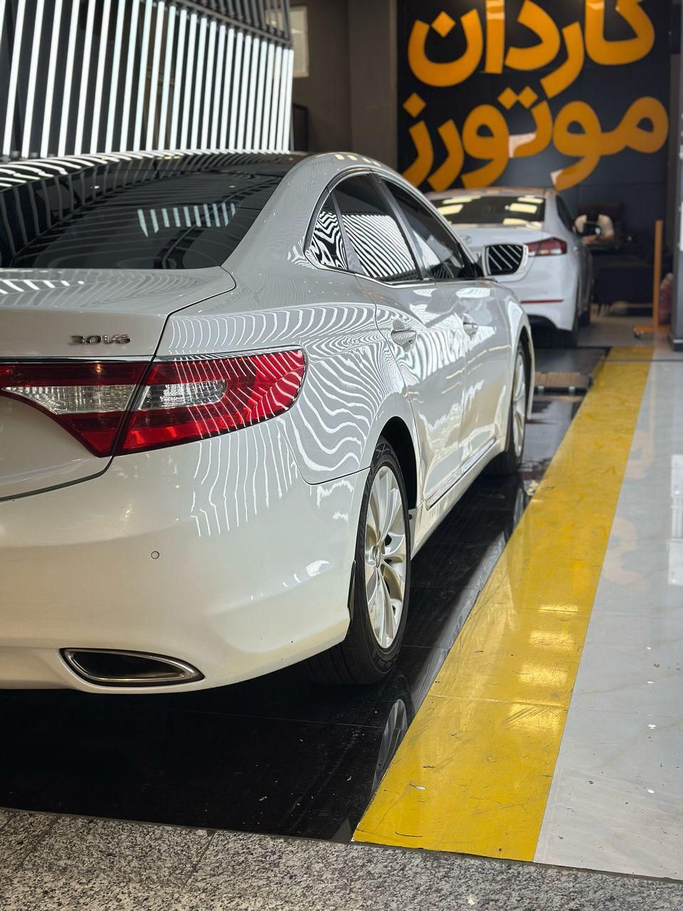 هیوندای آزرا (گرنجور) 3000cc - 2012