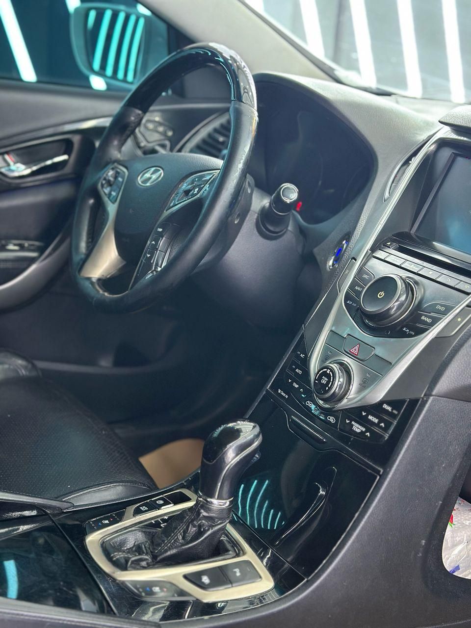 هیوندای آزرا (گرنجور) 3000cc - 2012