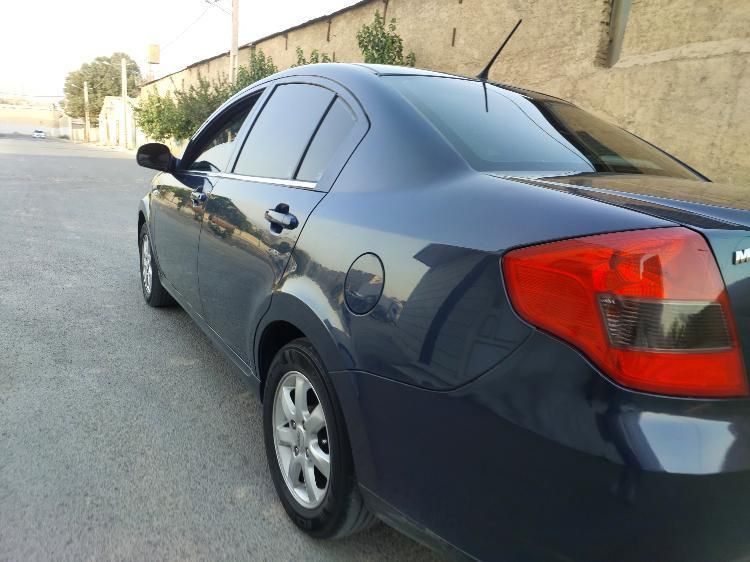 ام وی ام 550 دنده‌ای - 1395