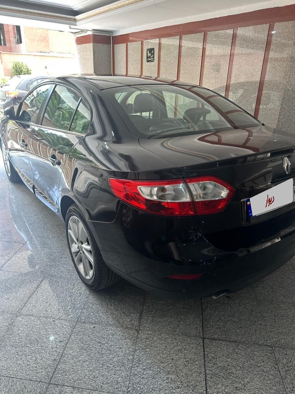 رنو فلوئنس اتوماتیک E4 - 2014