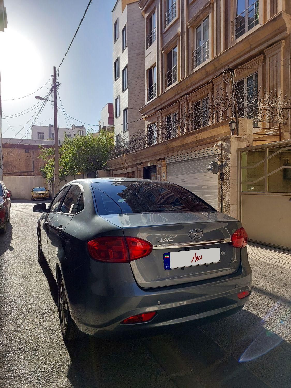 جک J4 اتوماتیک ساده - 1401