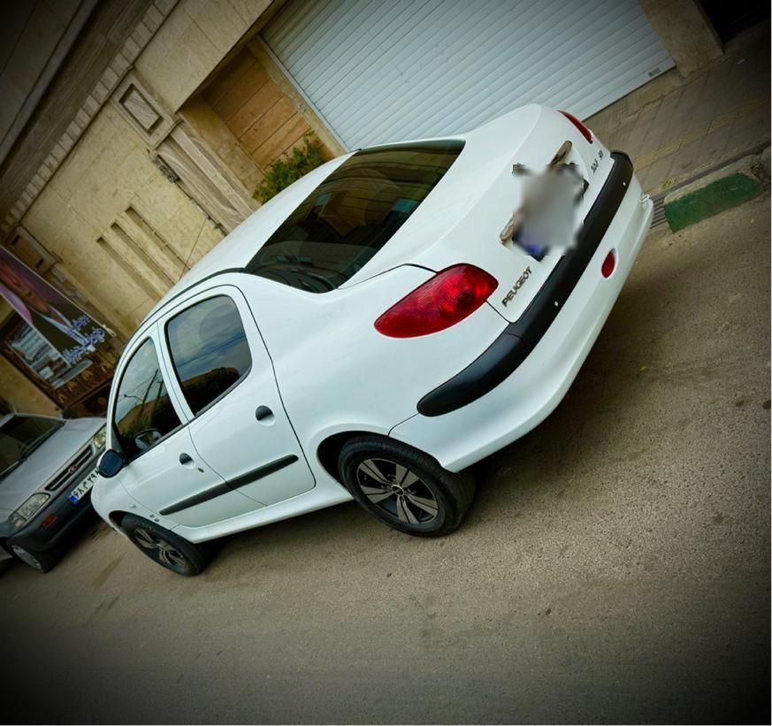 پژو ۲۰۶ صندوق دار v8 - 1398