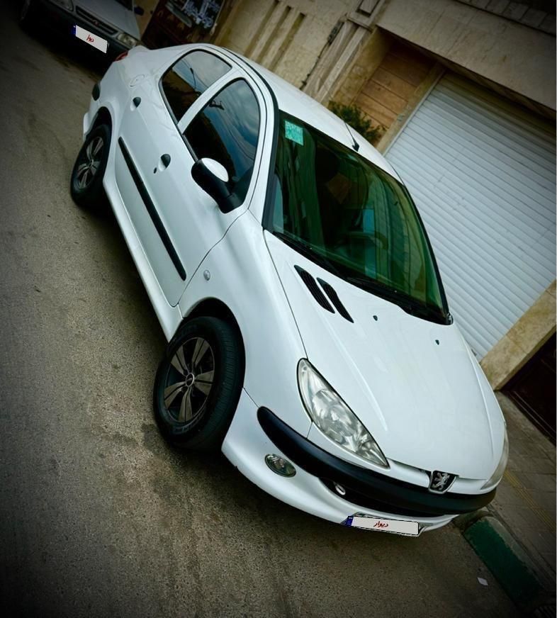 پژو ۲۰۶ صندوق دار v8 - 1398