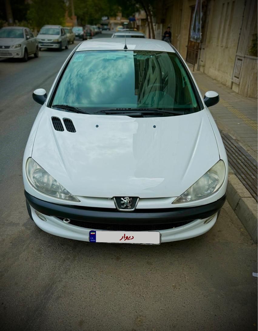 پژو ۲۰۶ صندوق دار v8 - 1398
