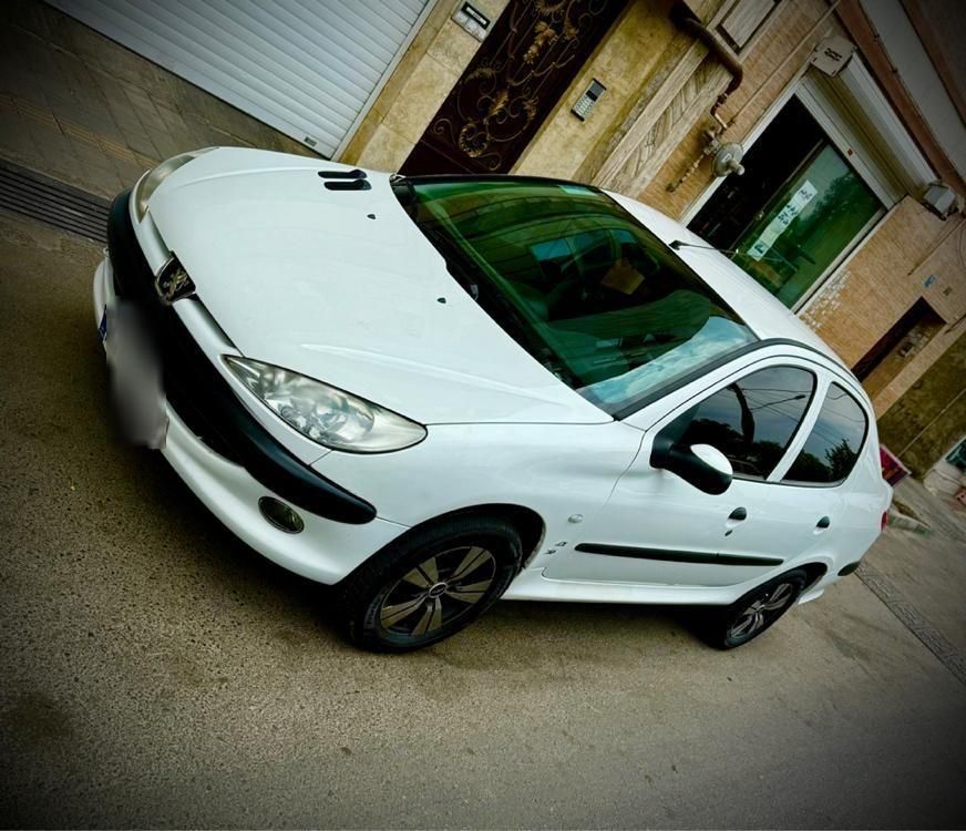 پژو ۲۰۶ صندوق دار v8 - 1398