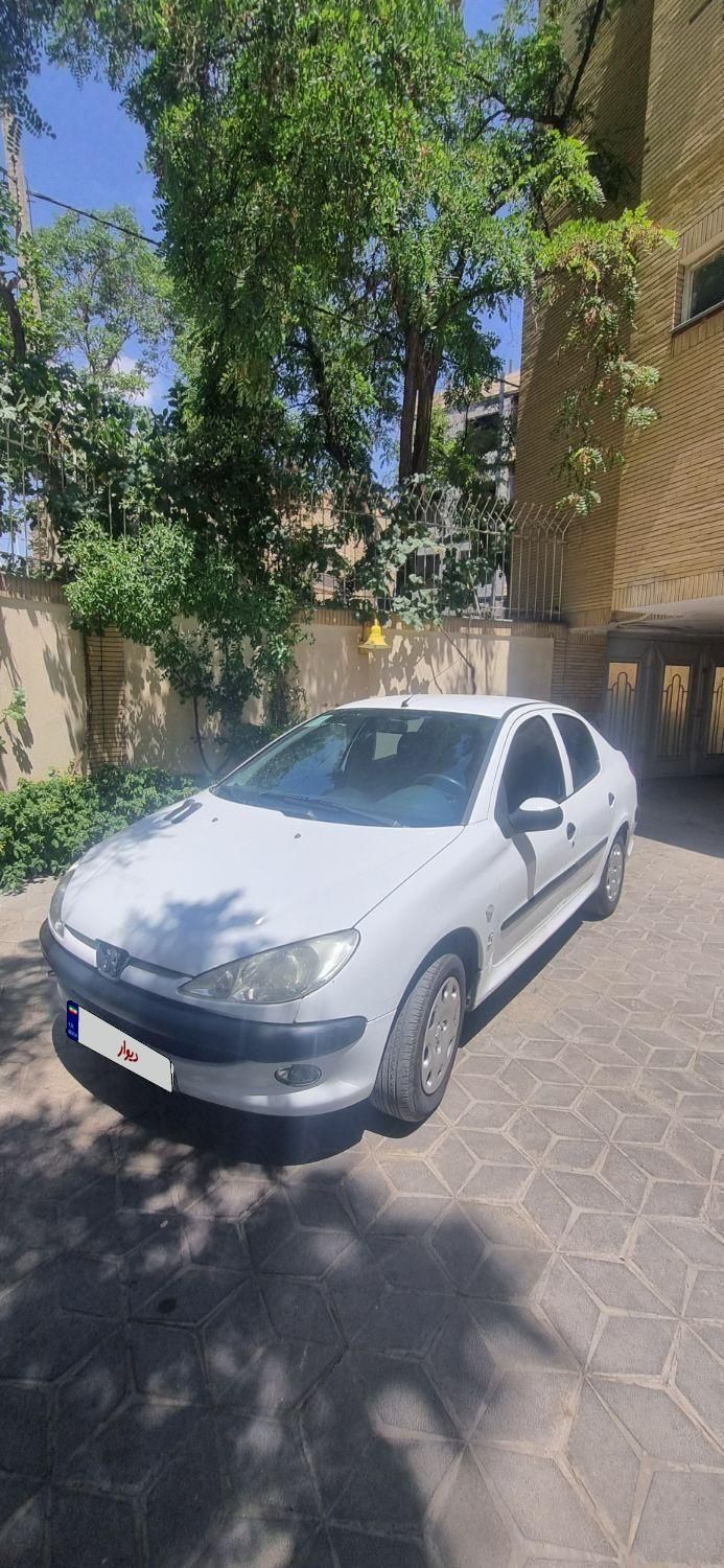 پژو ۲۰۶ صندوق دار v8 - 1399