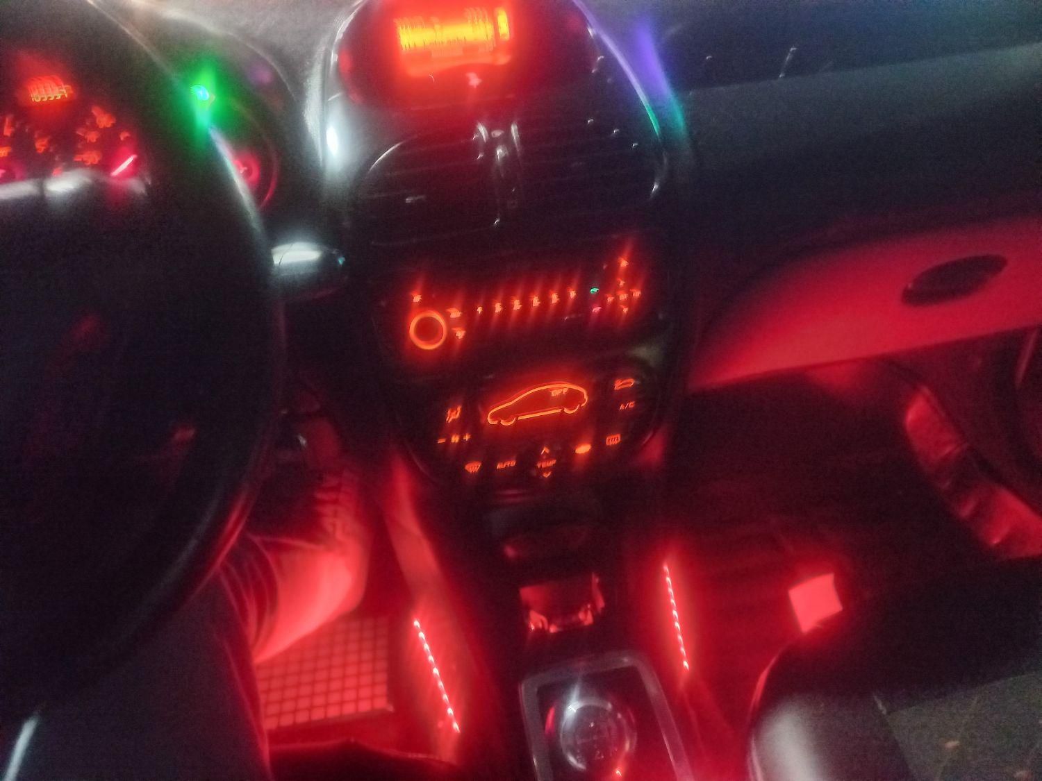پژو ۲۰۶ صندوق دار v8 - 1397