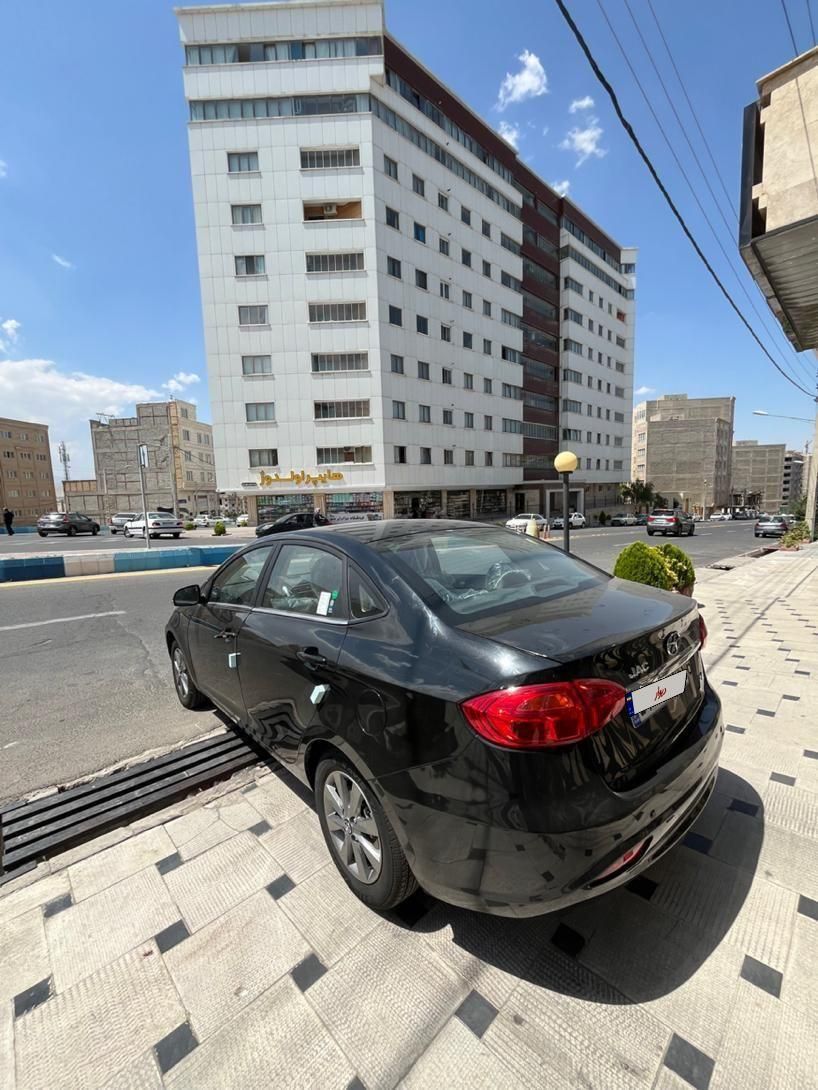 جک J4 اتوماتیک ساده - 1404