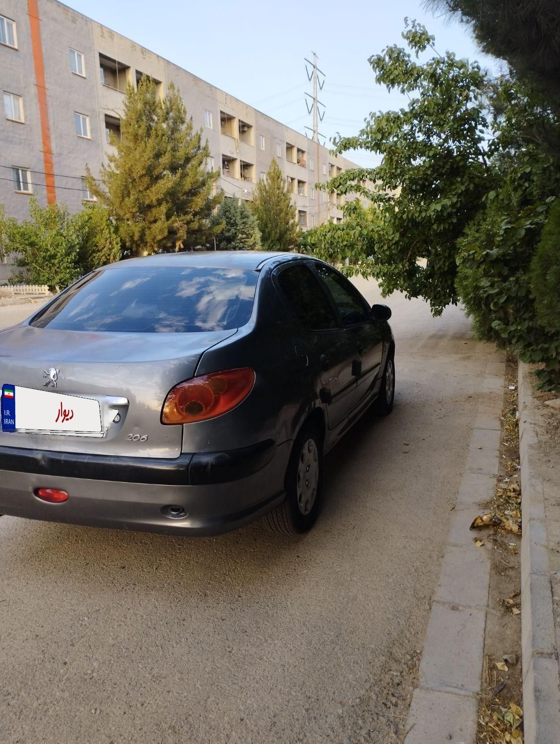 پژو ۲۰۶ صندوق دار v8 - 1386