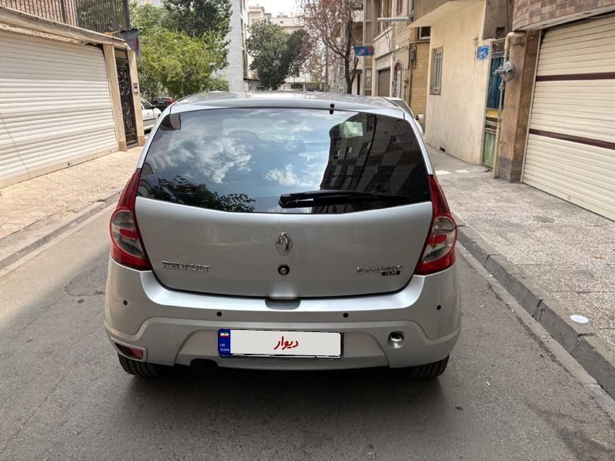 رنو ساندرو اتوماتیک - 1396