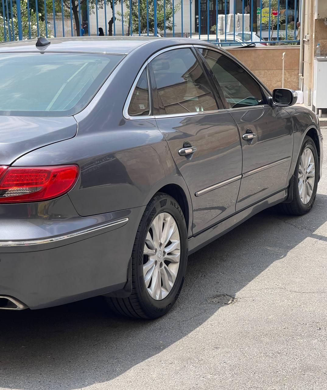 هیوندای آزرا (گرنجور) 3300cc - 2011