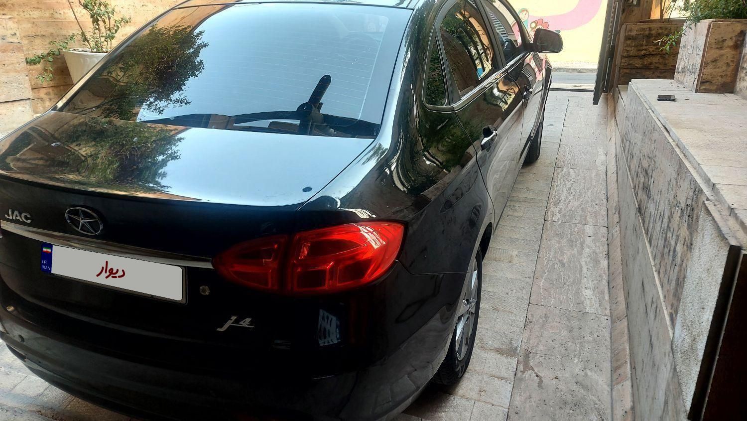 جک J4 اتوماتیک ساده - 1402