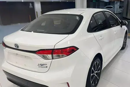 تویوتا لوین E210 توربو - 2024