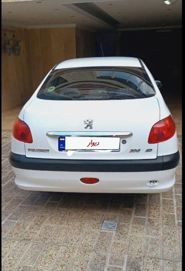 پژو ۲۰۶ صندوق دار v8 - 1394