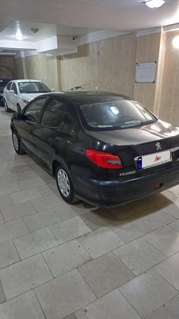 پژو ۲۰۶ صندوق دار v8 - 1393