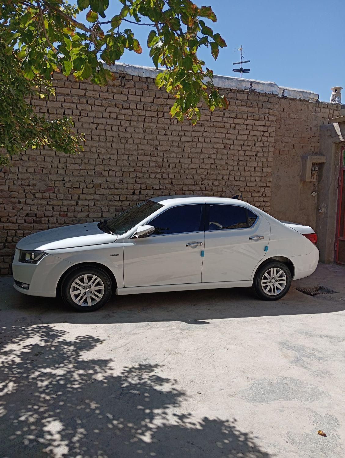 دنا پلاس تیپ ۲ سانروف ۴ ایربگ - 1399