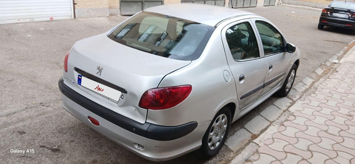 پژو ۲۰۶ صندوق دار v8 - 1386