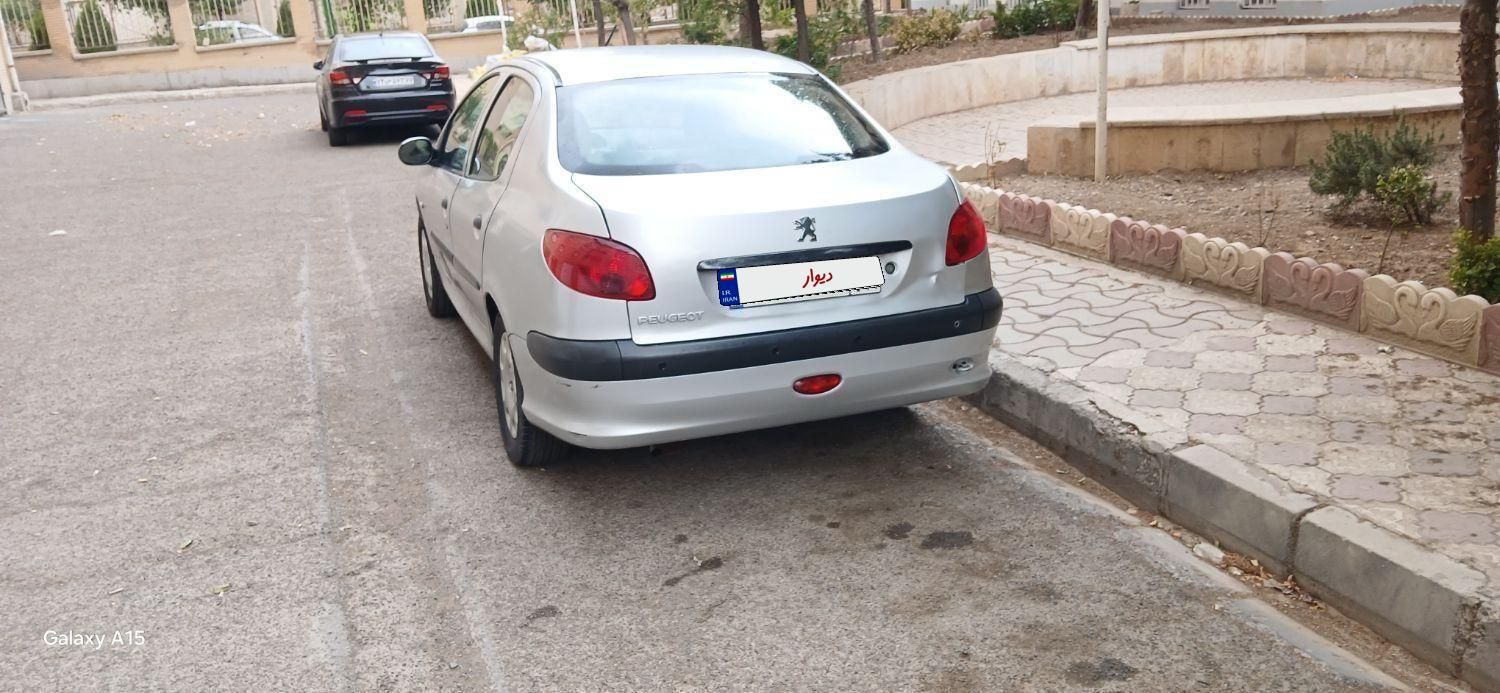 پژو ۲۰۶ صندوق دار v8 - 1386