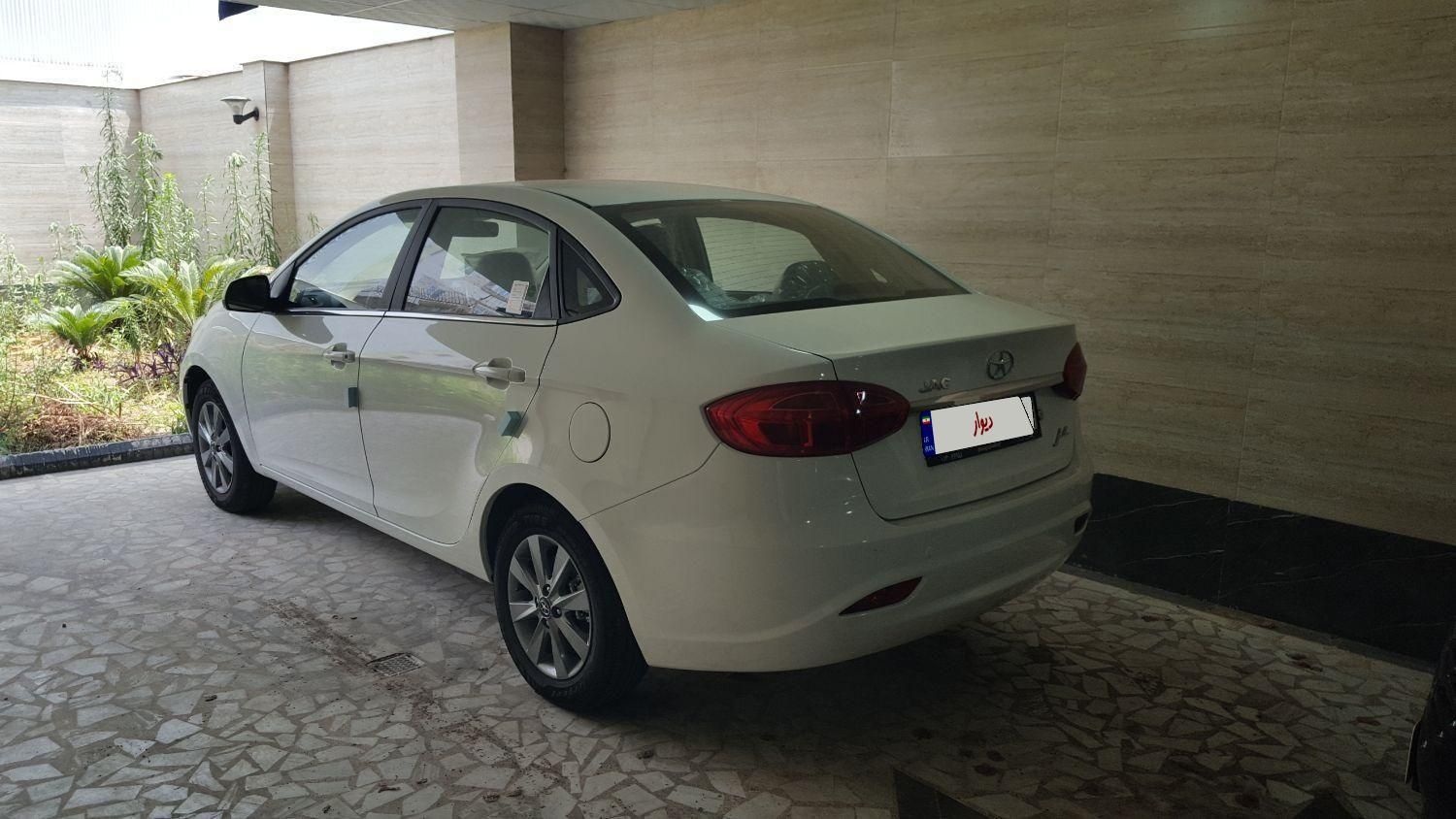 جک J4 اتوماتیک ساده - 1404