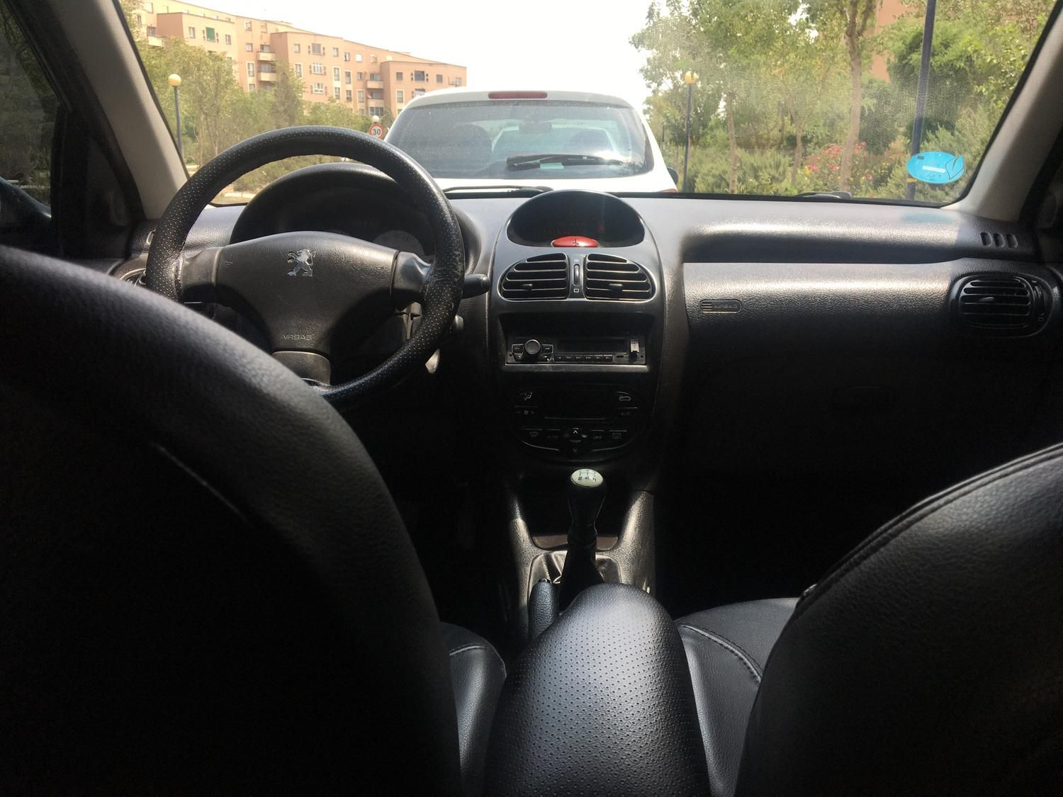 پژو ۲۰۶ صندوق دار v8 - 1393