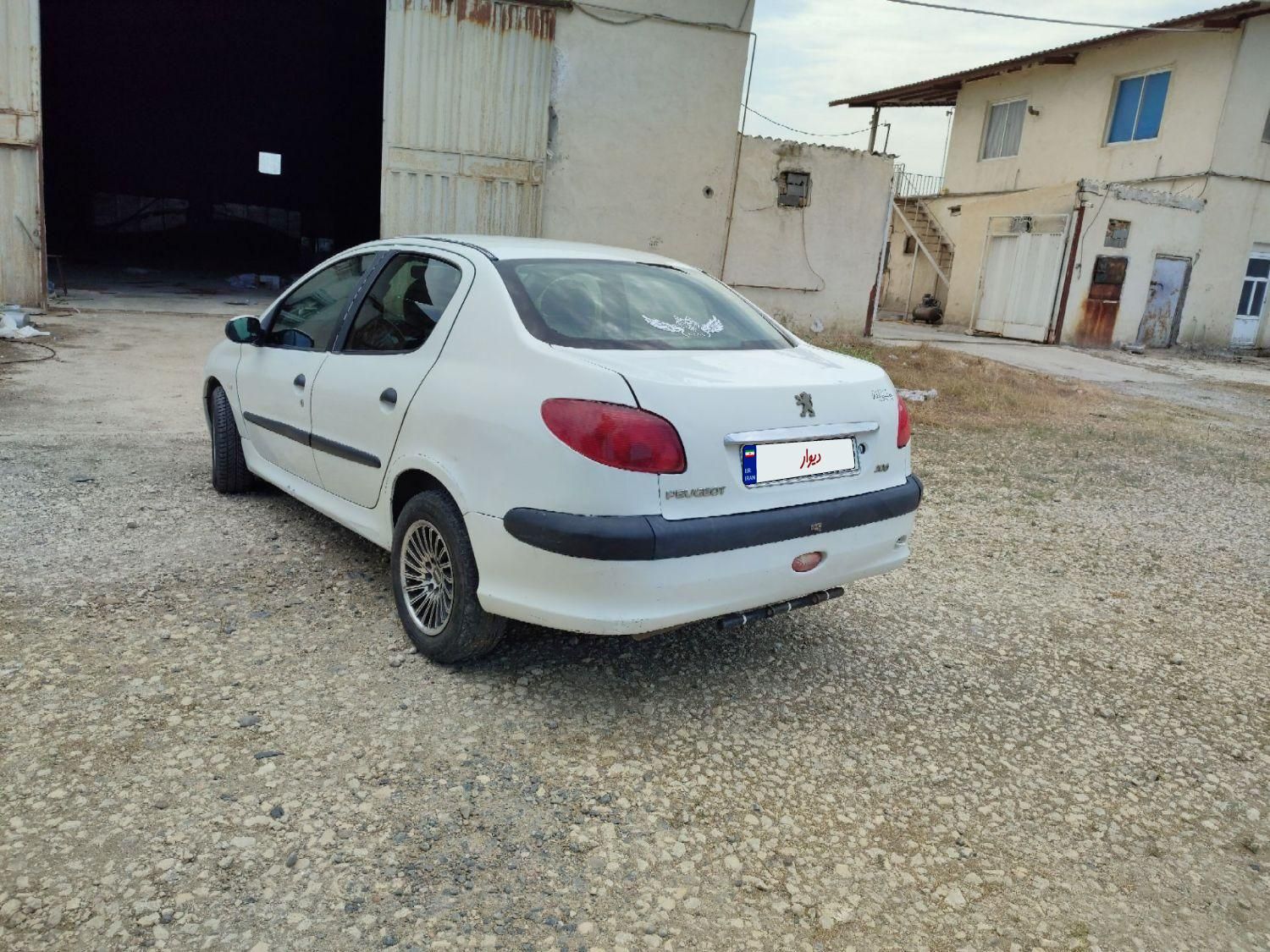 پژو ۲۰۶ صندوق دار v8 - 1389