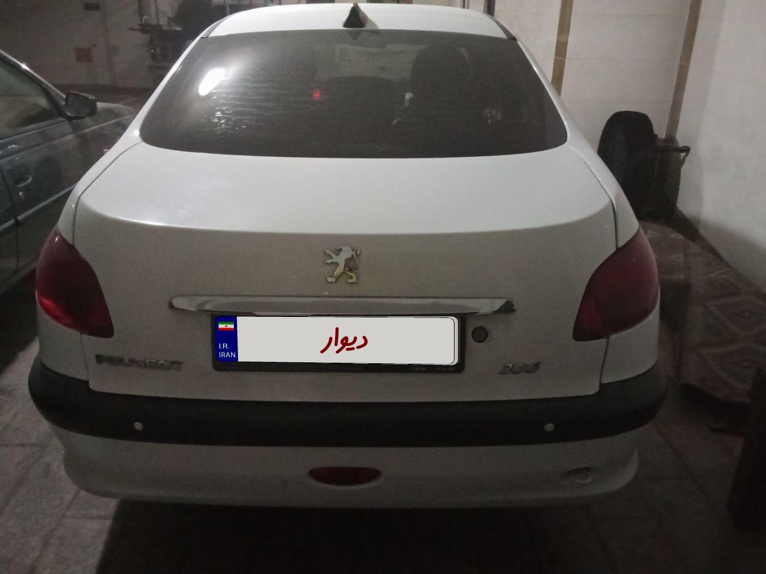 پژو ۲۰۶ صندوق دار v8 - 1399