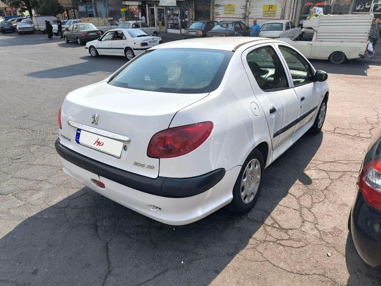 پژو ۲۰۶ صندوق دار v8 - 1394