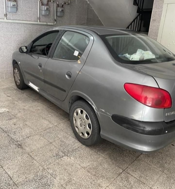 پژو ۲۰۶ صندوق دار v8 - 1389