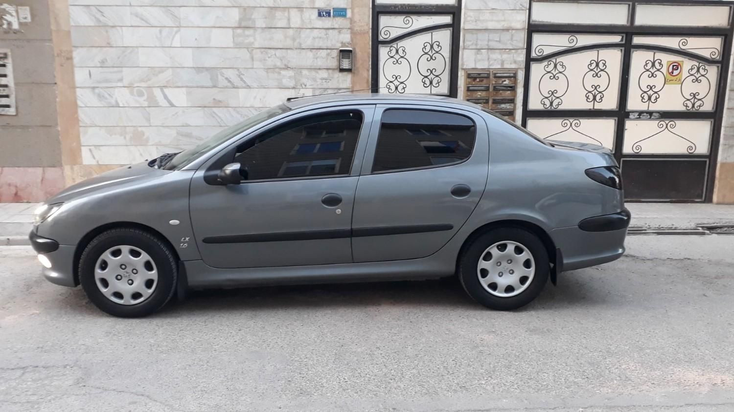 پژو ۲۰۶ صندوق دار v8 - 1393