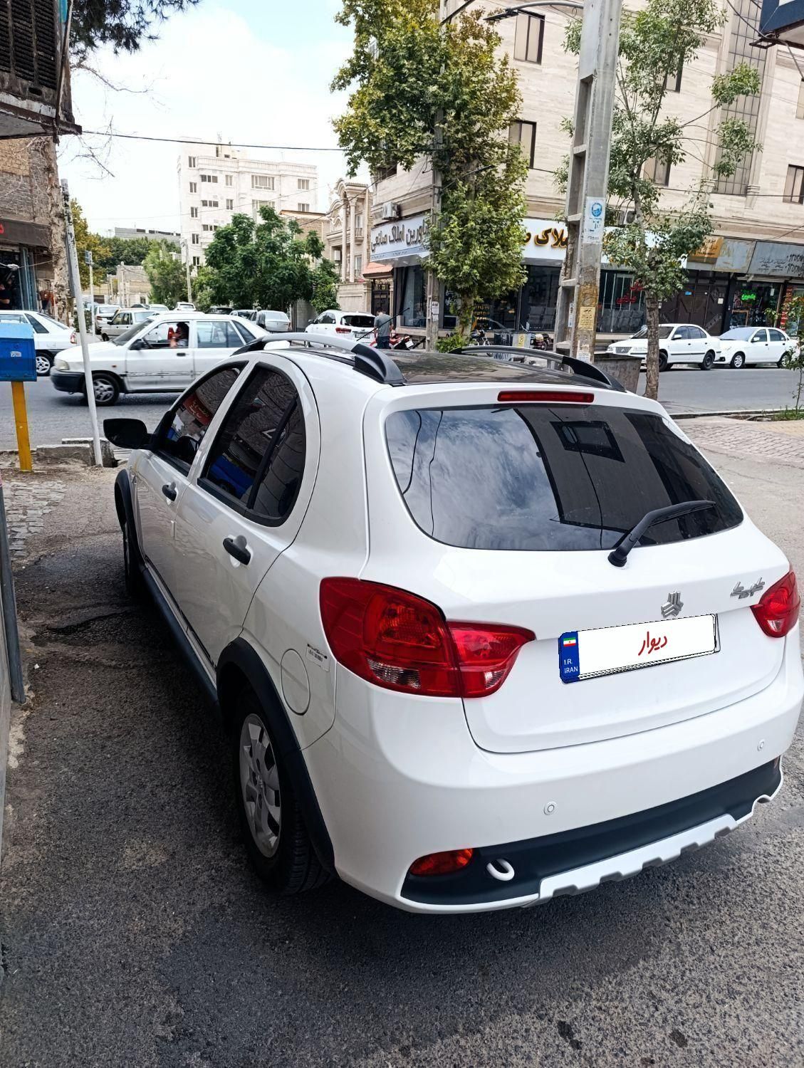 کوییک R دنده‌ای - 1402