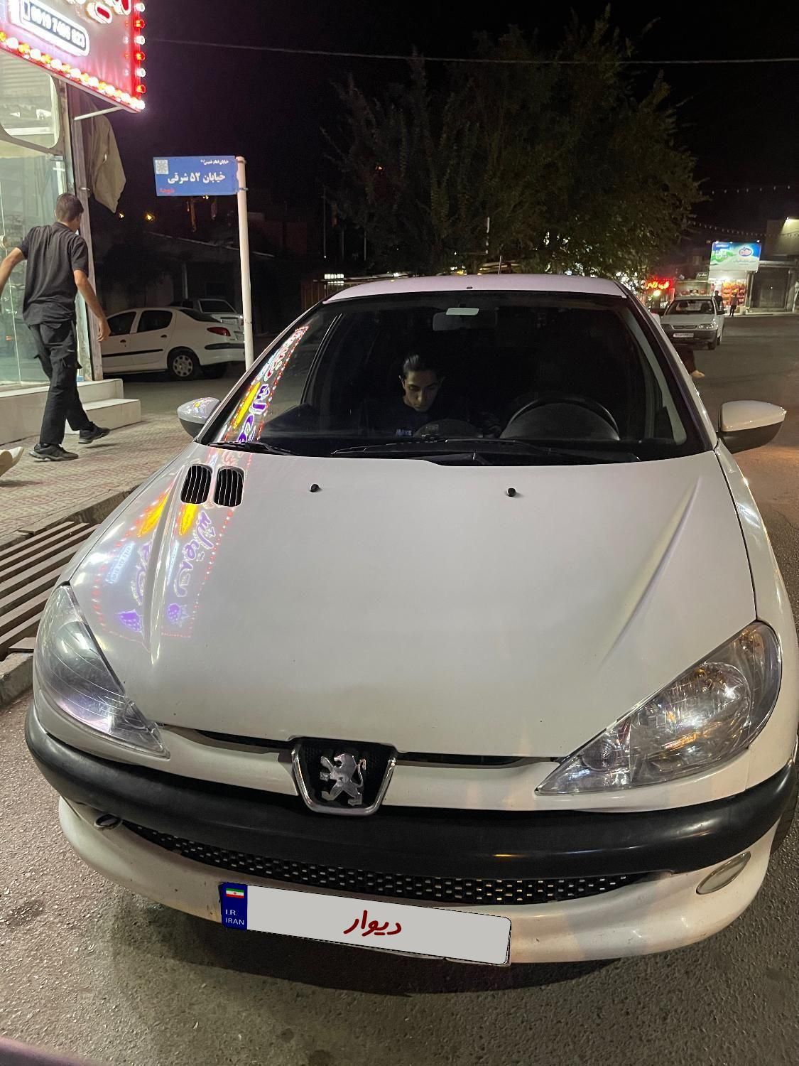 پژو ۲۰۶ صندوق دار v8 - 1391