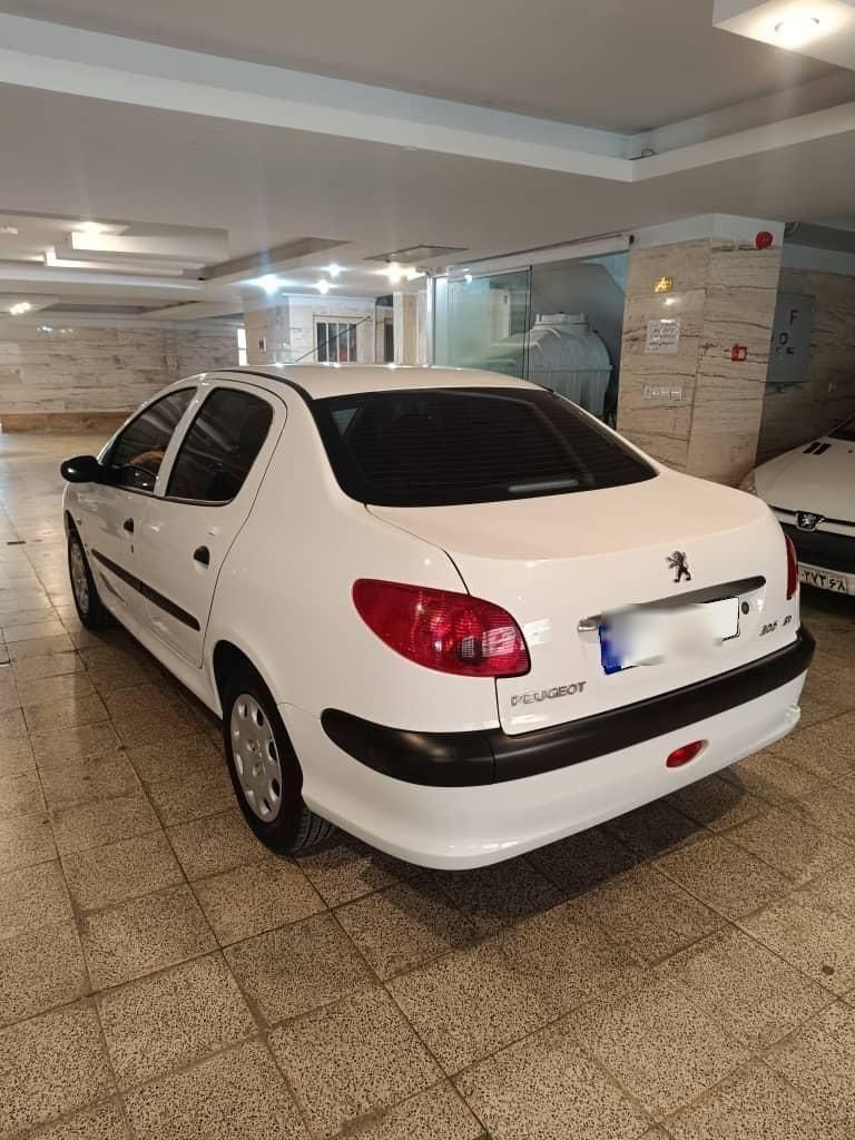 پژو ۲۰۶ صندوق دار v8 - 1399