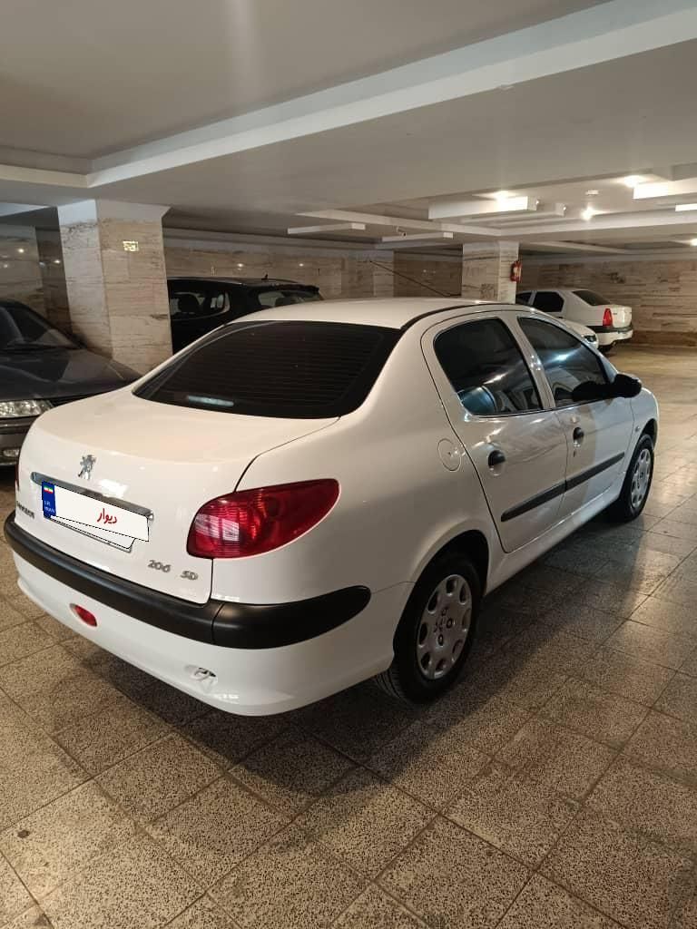 پژو ۲۰۶ صندوق دار v8 - 1399
