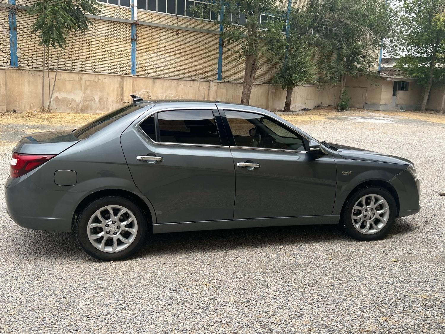 دنا پلاس توربو 6 دنده - 1401