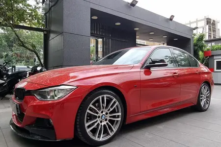ب ام و سری 3 سدان 320i - 2013