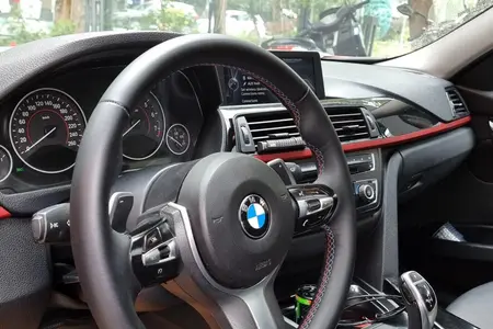 ب ام و سری 3 سدان 320i - 2013