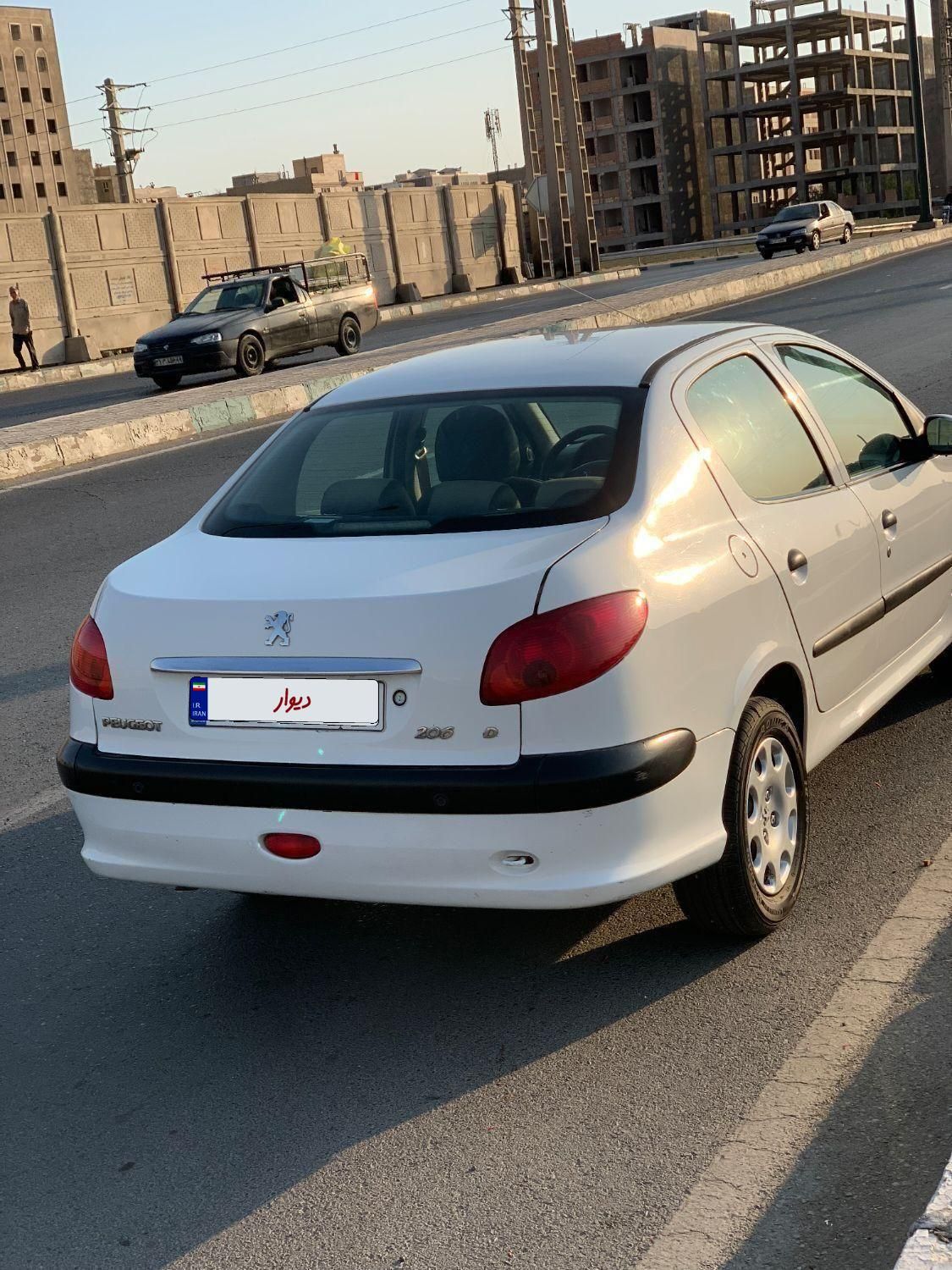 پژو ۲۰۶ صندوق دار v8 - 1394