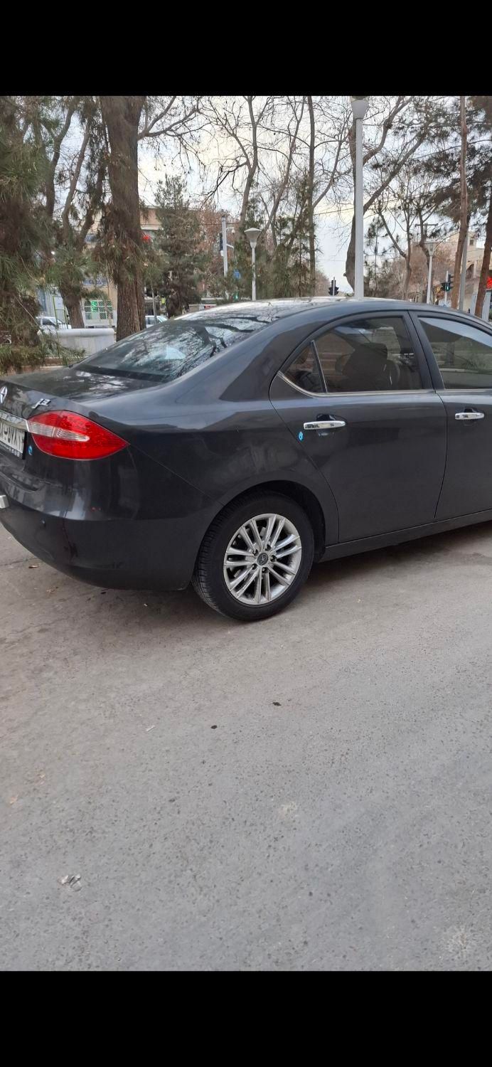 جک J5 اتوماتیک - 1394