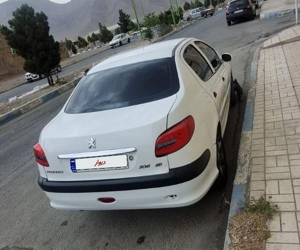 پژو ۲۰۶ صندوق دار v20 - 1390