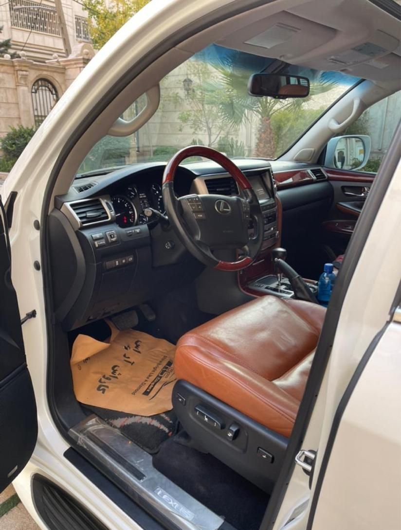 لکسوس LX 570 فول - 2013