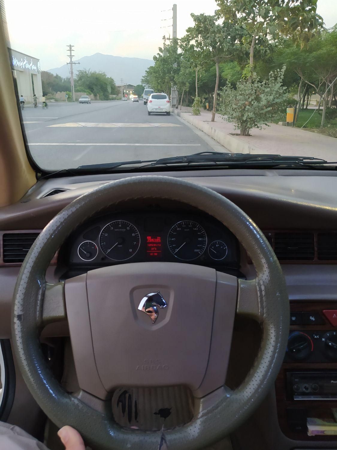 سمند LX XU7 - 1395