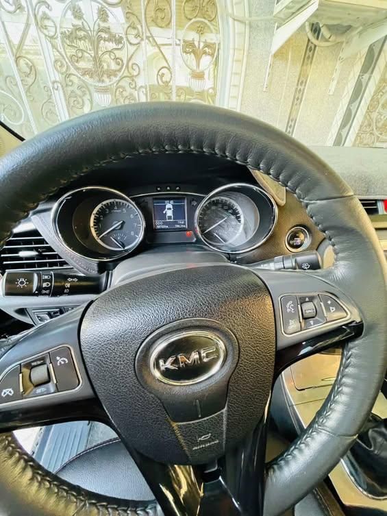 کی ام سی T8 ۱.۵ لیتر توربو - 1401