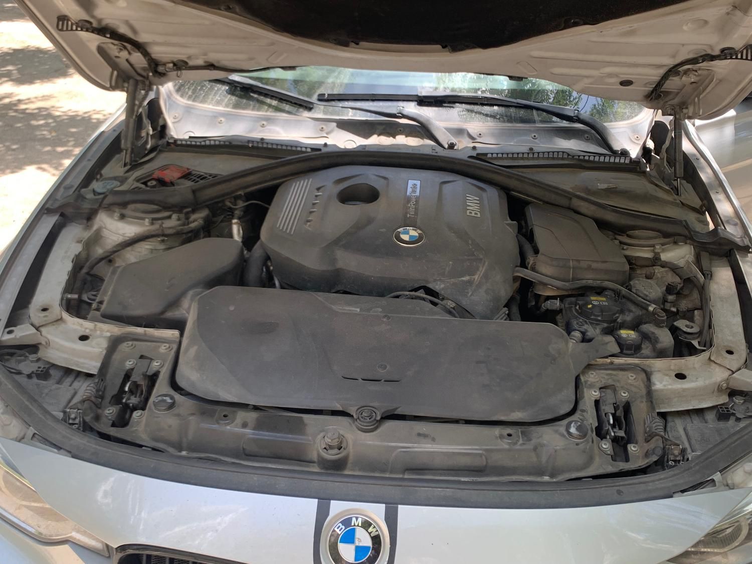 ب ام و سری 3 سدان 320i - 2017
