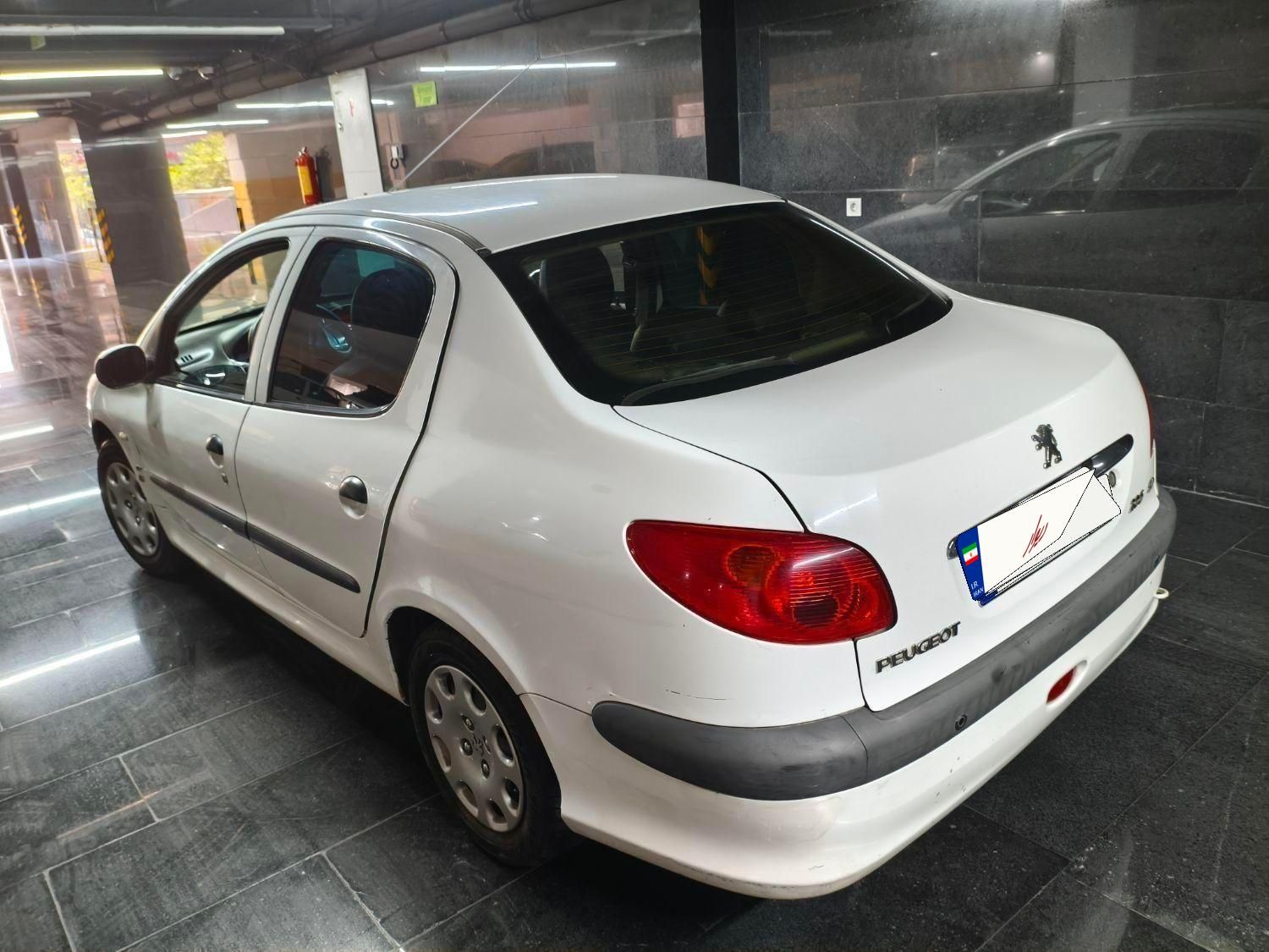 پژو ۲۰۶ صندوق دار v8 - 1394